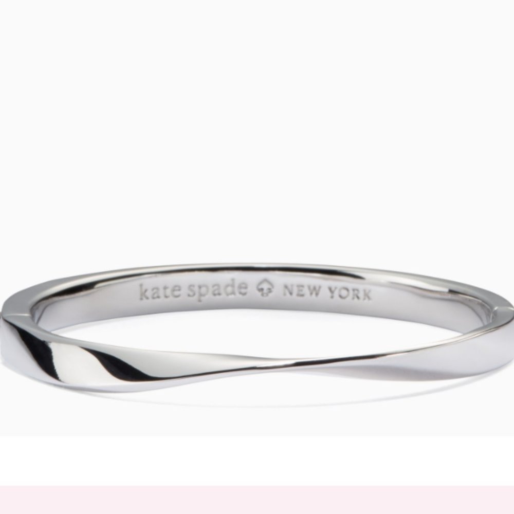 do the twist hinged bangle